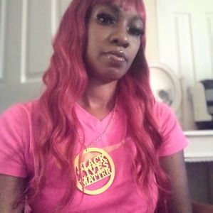 Meet your Posher, Connie